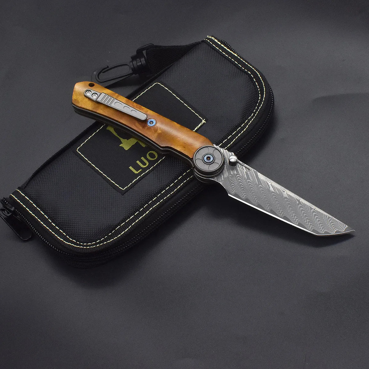 Damascus Steel Camphor Wood Handle Knife