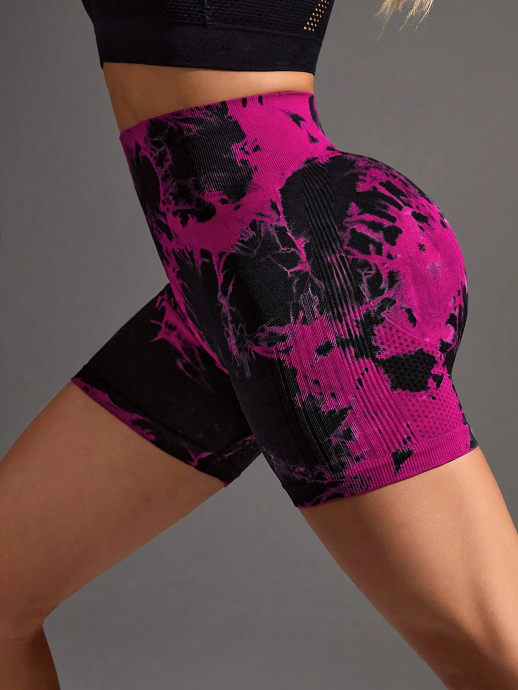 1pc Women's  Tie-Dye Sports Shorts,
