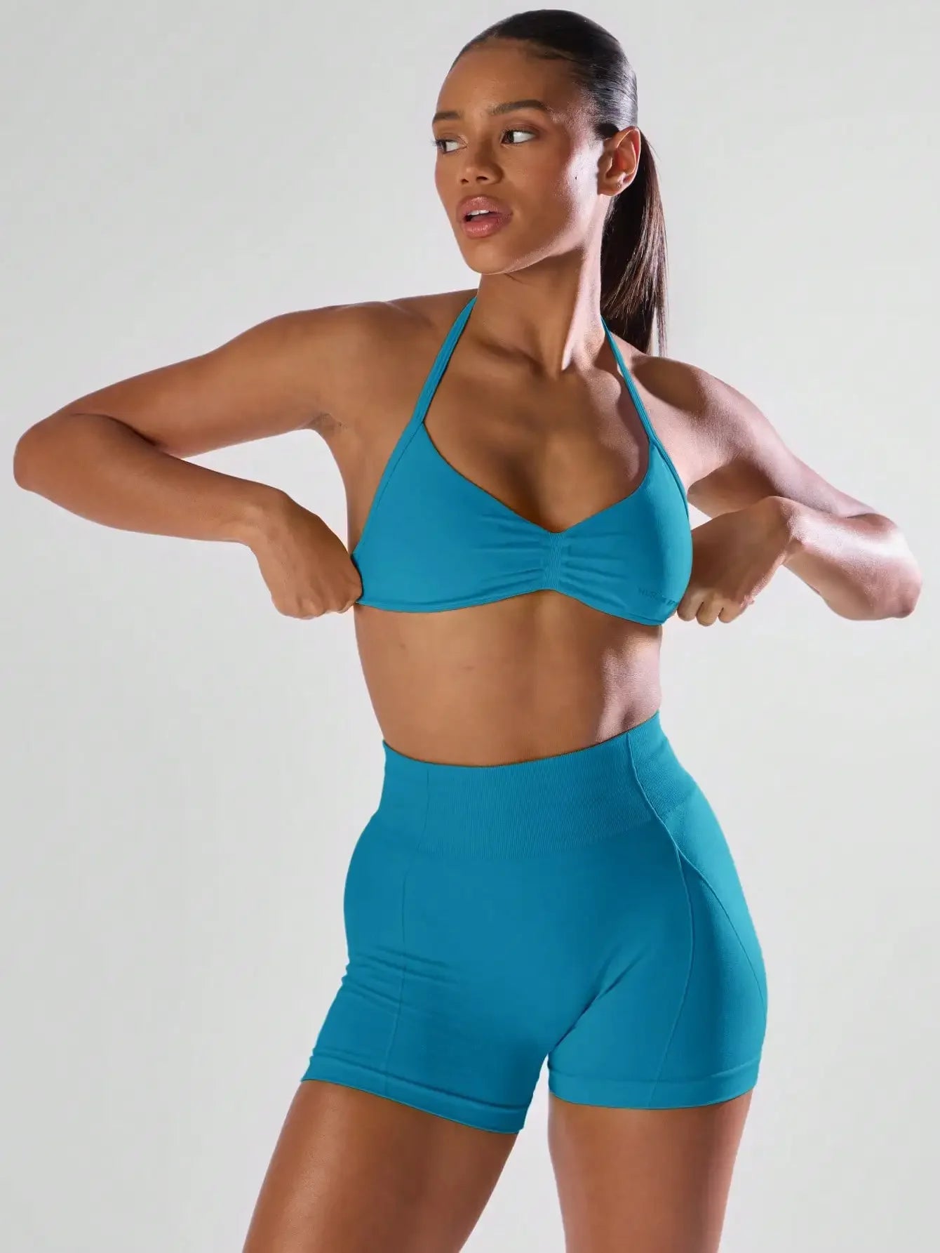 Sport Fitted Sports Bra Open Back l
