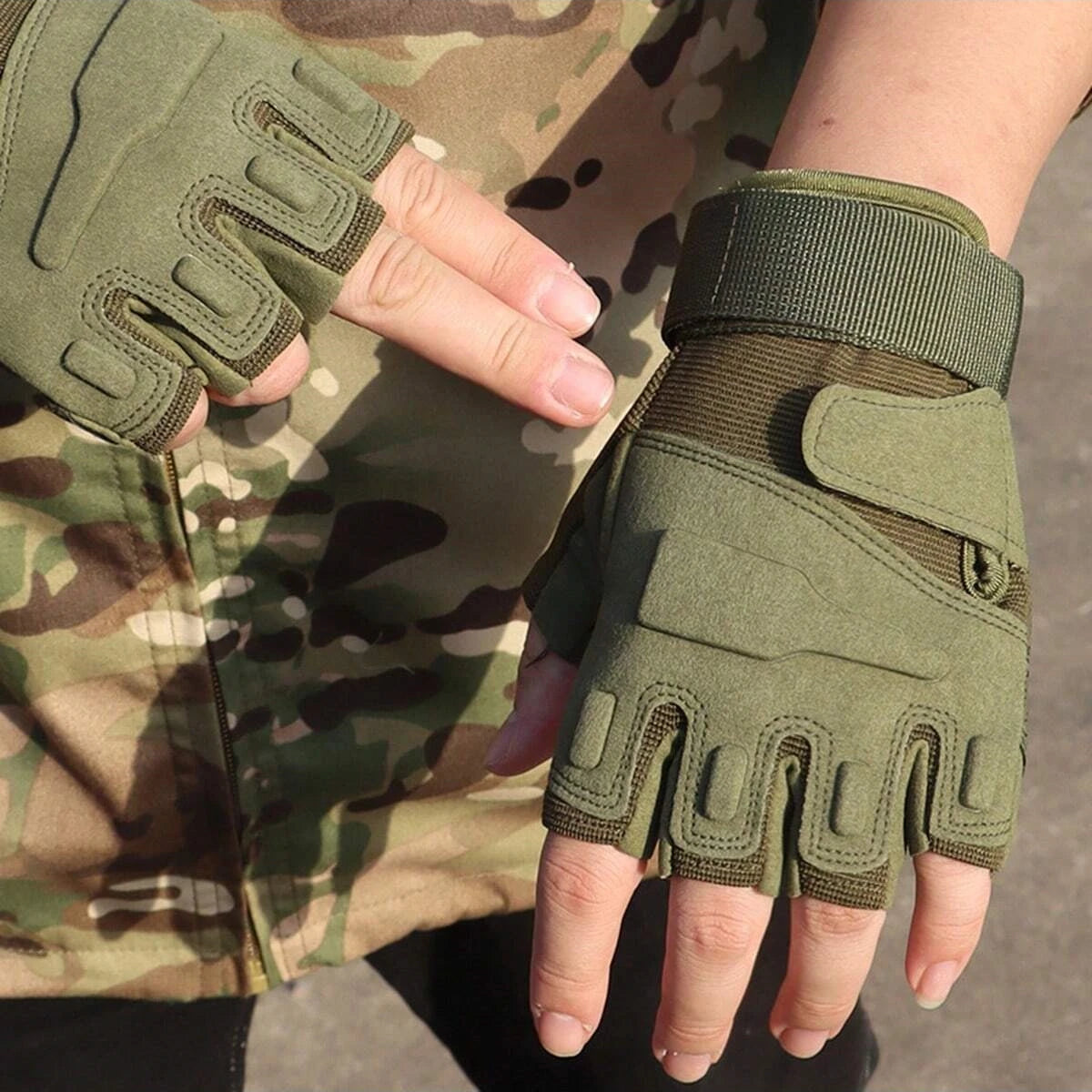1 Pair Of Sports Gloves Shock-Proof
