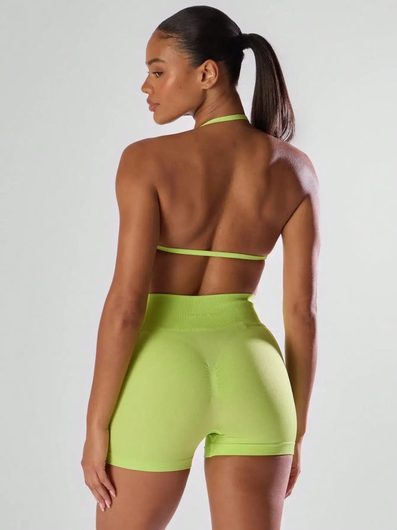 Sport Fitted Sports Bra Open Back l