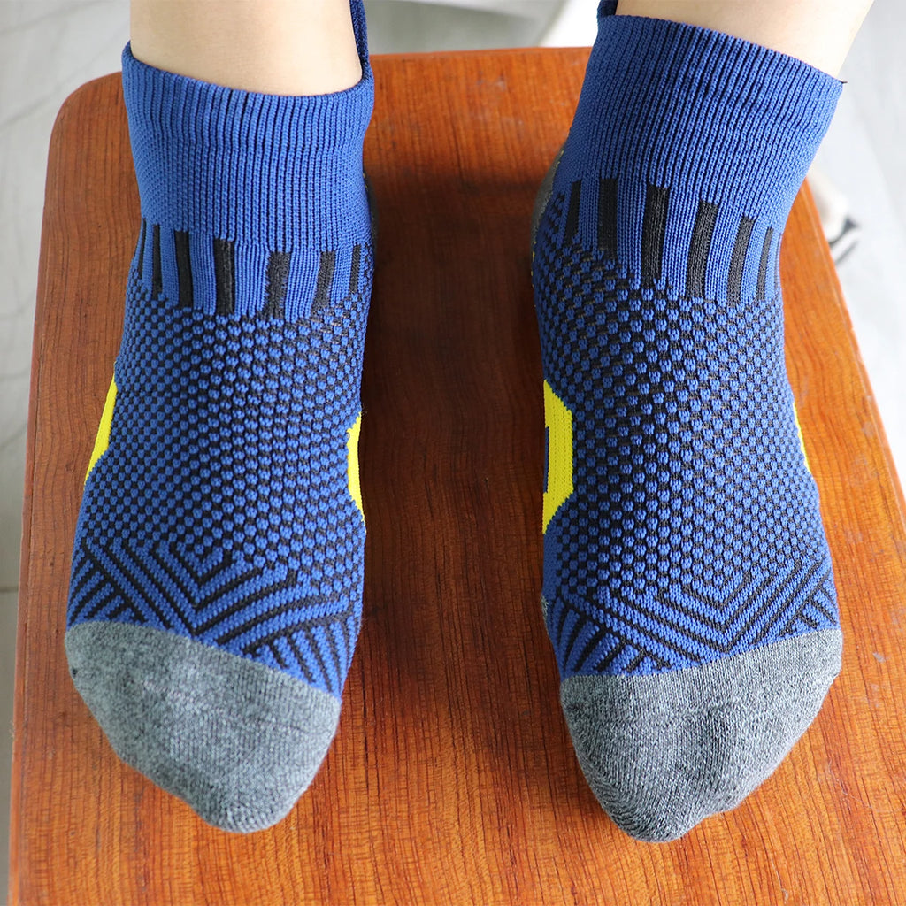 3/9 Pairs Non-Slip Sports Socks