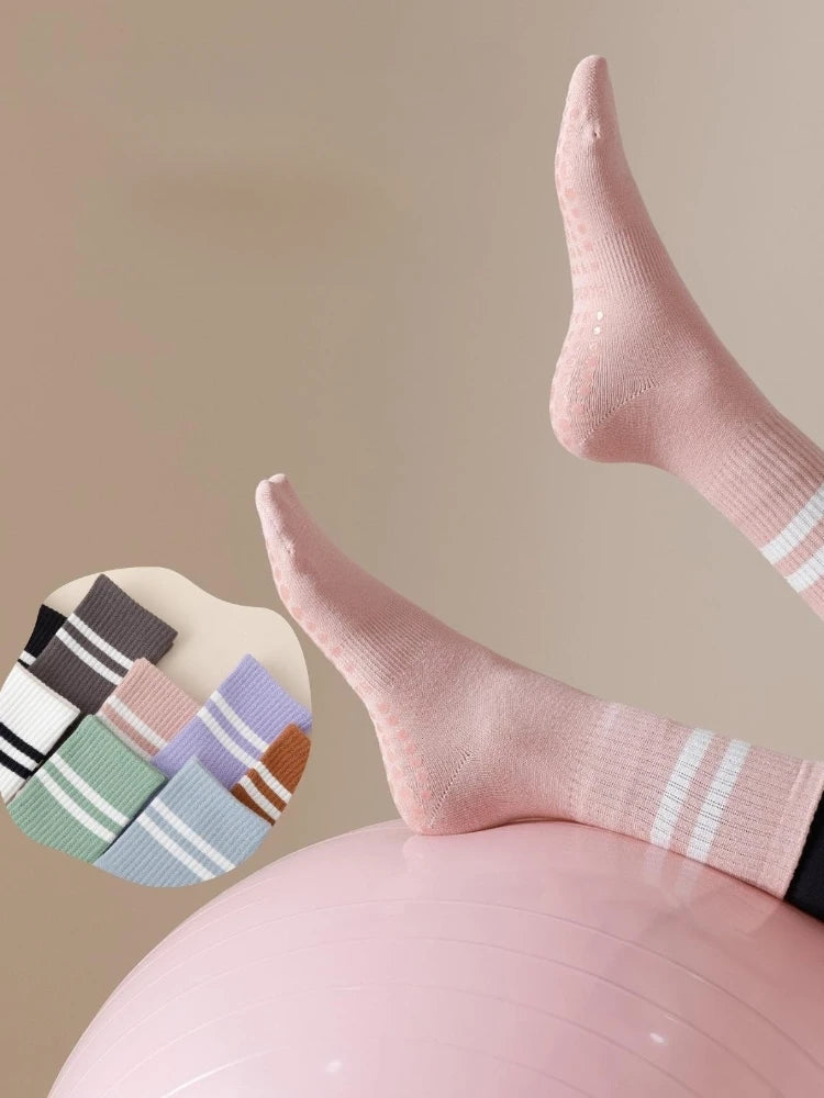 3 pairs of yoga socks