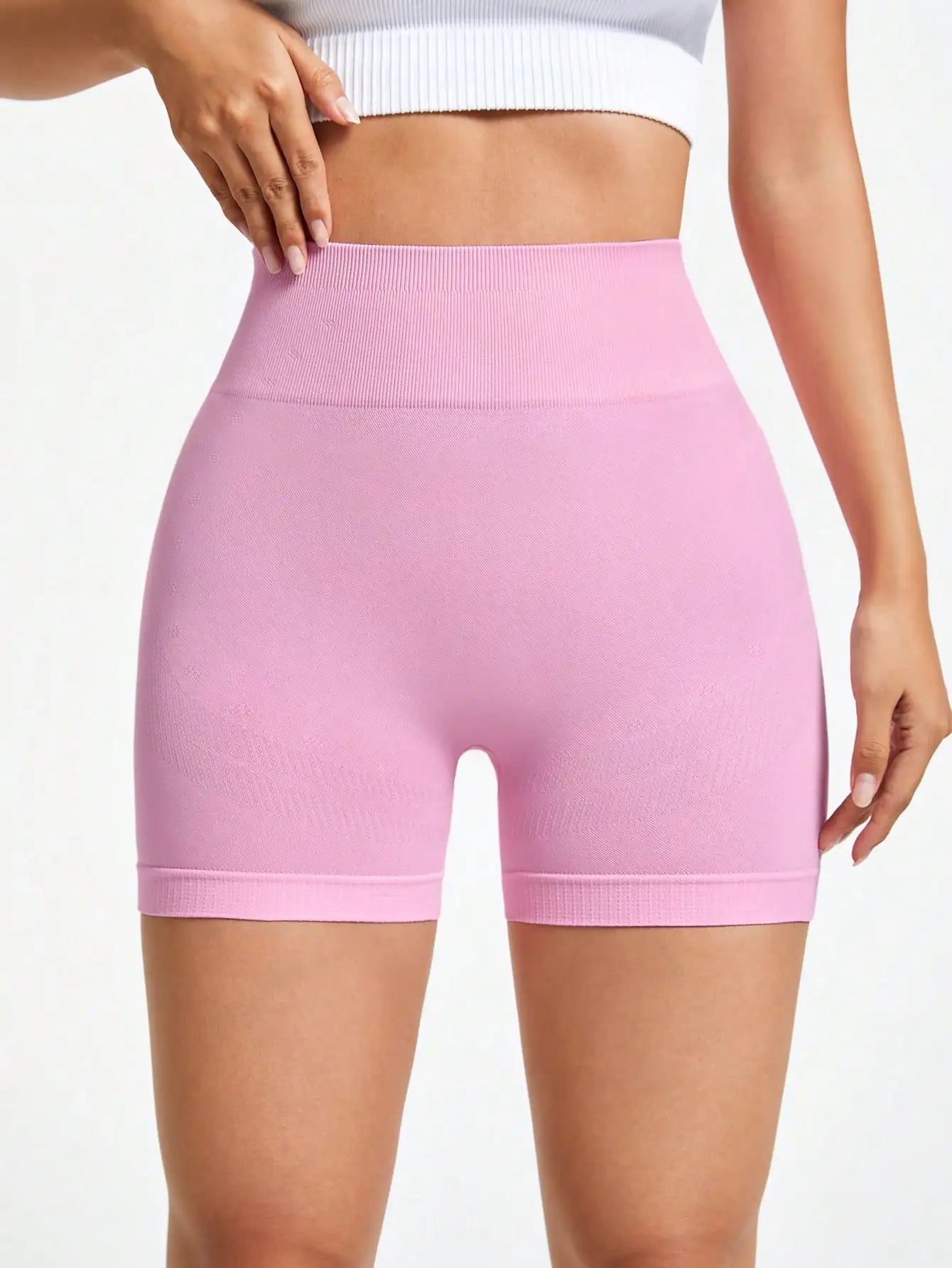 Seamless Solid Color Sports Shorts