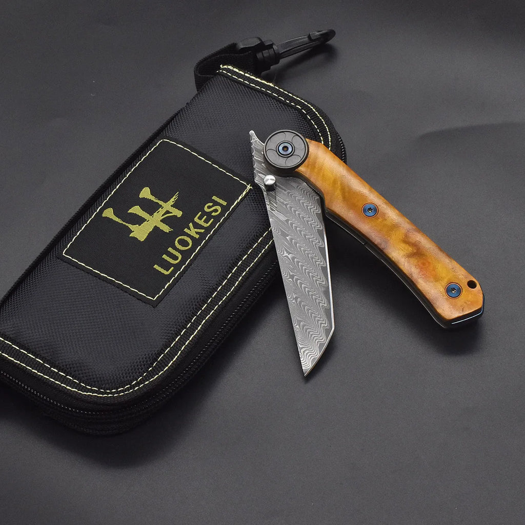 Damascus Steel Camphor Wood Handle Knife