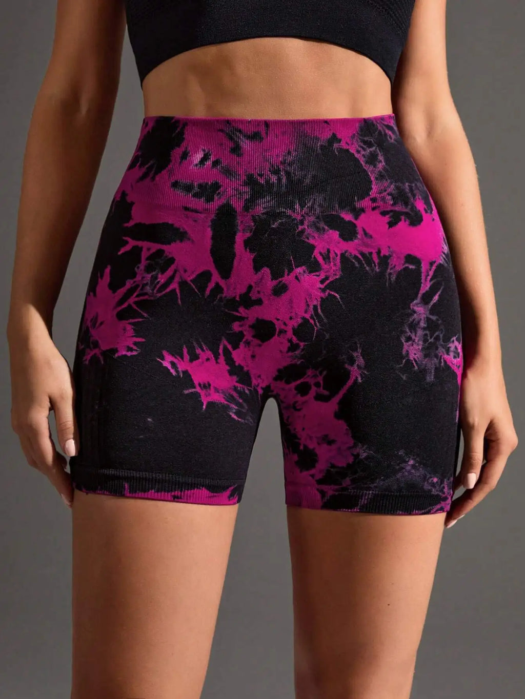 1pc Women's  Tie-Dye Sports Shorts,