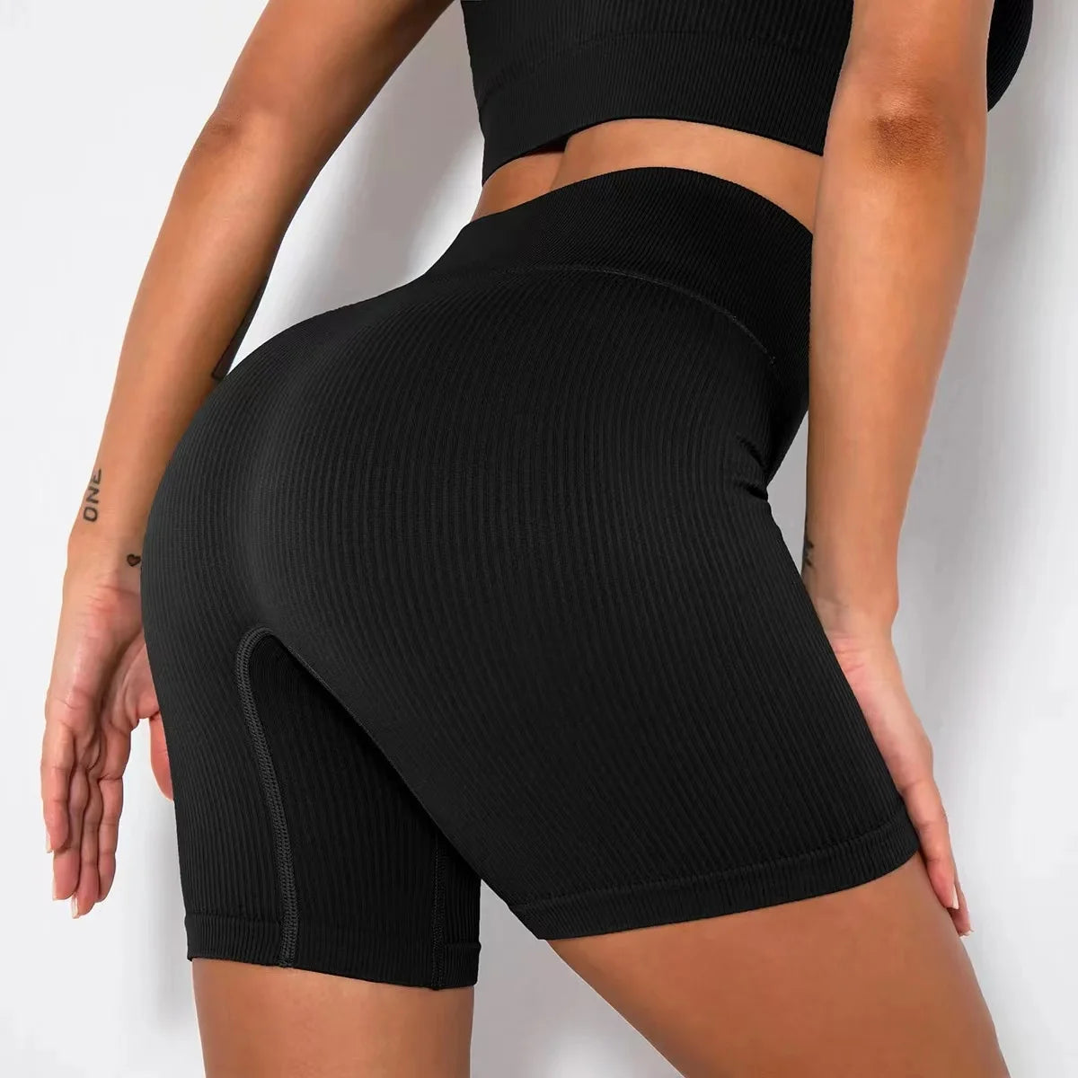 Tight Hip Lifting Yoga Shorts