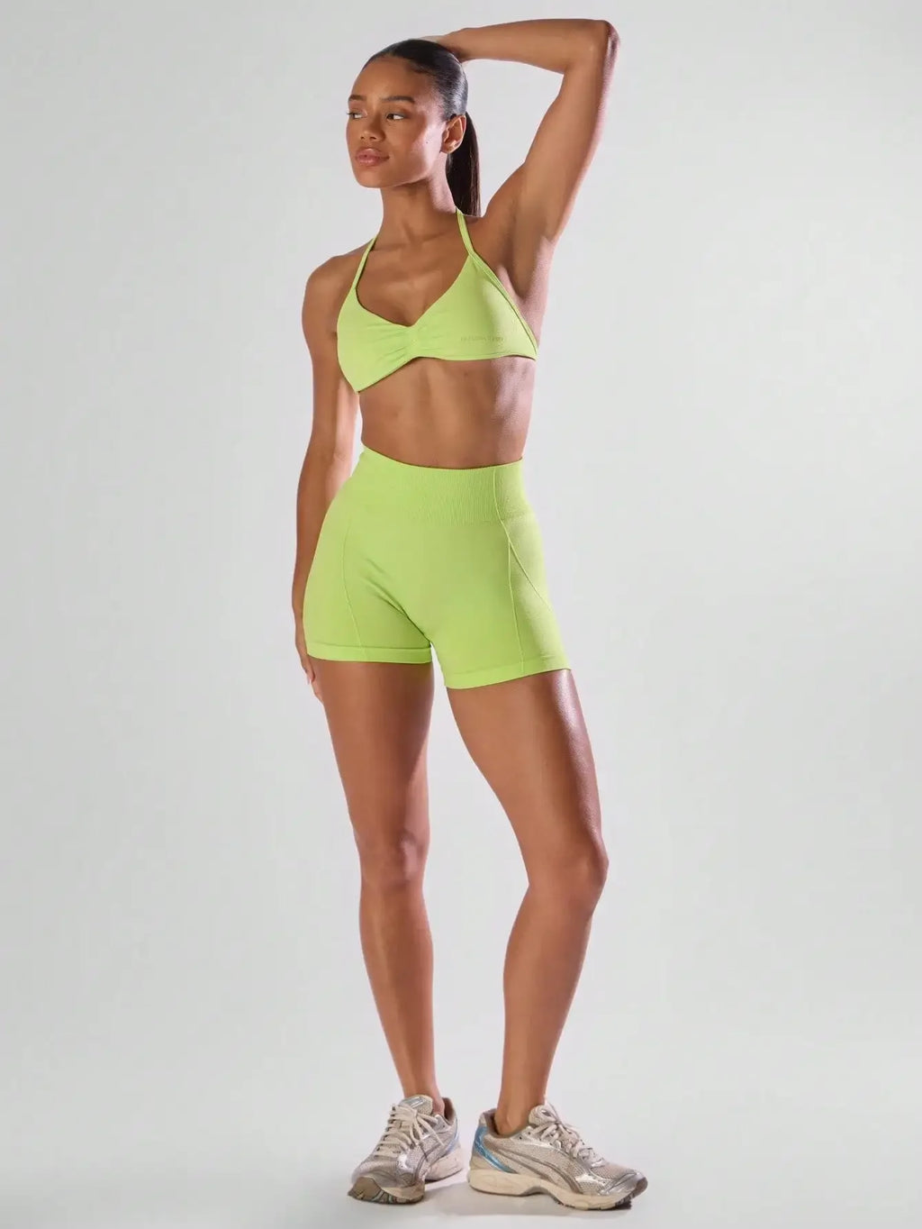 Sport Fitted Sports Bra Open Back l